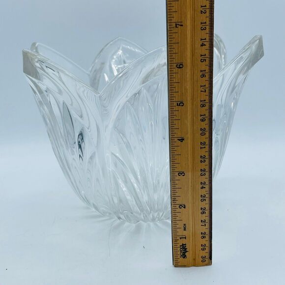 Marquis by WATEERFORD Clear Heavy Crystal Tulip Shaped Impact Piece - Picture 6 of 11